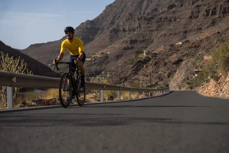 professioneel fietsen op de bergen van Gran Canaria, Mogan